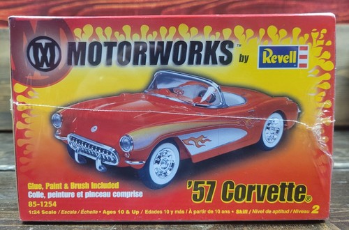 Revell Motorworks '57 Corvette (1:24 Scale) (NEW)