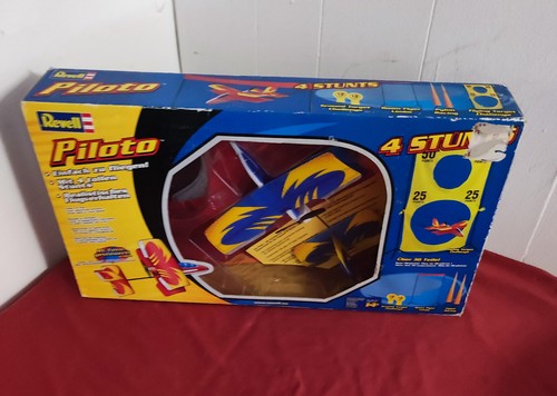 Revell Control ferngesteuertes Flugzeug. Einfach zu fliegen. 4 tolle Stunts. - Bild 1 von 3