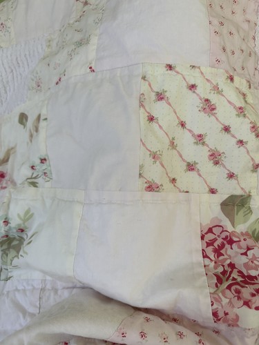 Simply Shabby Chic Rachel Ashwell QUEEN Chenille Hydrangea Quilt 🌸Never Used🌺 - Picture 13 of 19