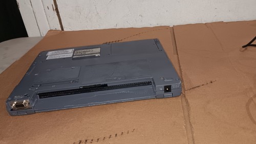 Vintage Toshiba Portege 7000CT Laptop Intel P2 @ 266 MHz 12.1" LCD Screen Parts - Picture 15 of 18