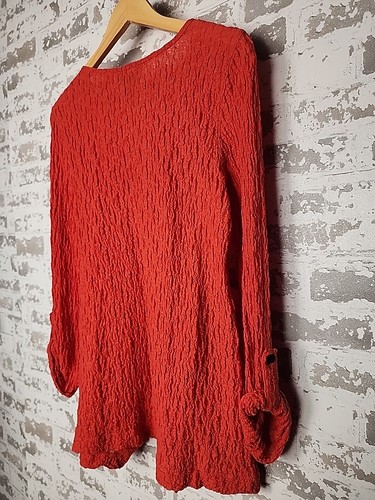 Ali Miles Shirt Womens Small Red Crinkle Black Button Roll Tab Sleeve V Neck - Picture 9 of 15