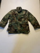Vtg  US Army M65 Military Field Jacket Cold Weather Coat Camo W/liner Med Short