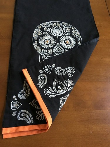 Nicole Miller Halloween Table Runner Black with Beaded and Sequined Skull 14X72 - Picture 9 of 10