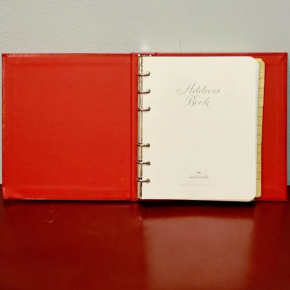 Libreta de direcciones recargable con sello de cuero sintético dorado y rojo en caja original - 1972 Foto 3 de 4
