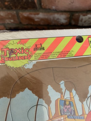2 Golden Frame-Tray Puzzles 1991 Toxic Crusaders & 1992 Batman Returns SEALED - Picture 7 of 11