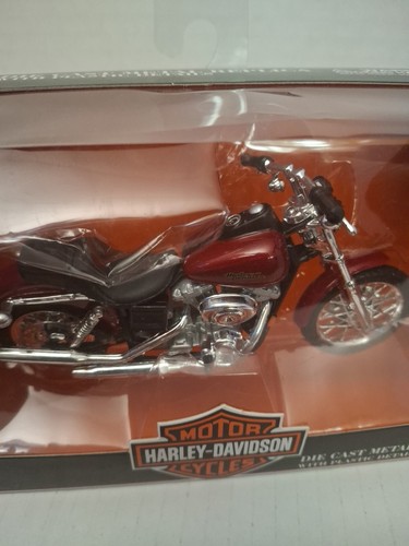 Maisto Series 8 1:18 Harley Davidson Diecast (2000 FXD Dyna Super Glide) - Picture 3 of 6