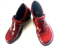 b.o.c. Concept Clogs Dark Red Faux Patent Leather Woman 10/42 Casual Comfort