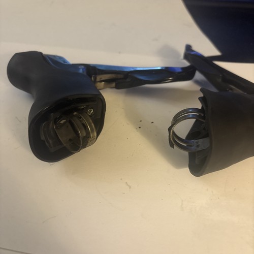 Shimano 105 ST-5700 10 Speed Rim Brake Shifters. - Picture 9 of 11
