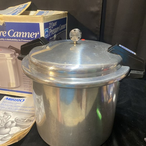 Pressure Cooker Mirro Matic 22 QT Canner & Box M-0522-2 Trivet & Jiggler - Picture 2 of 15