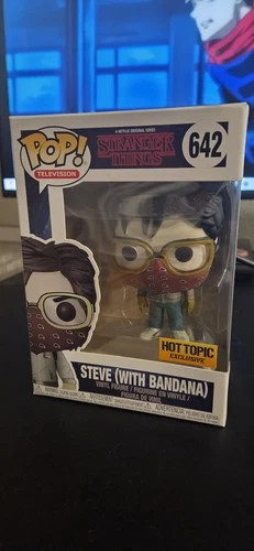 Stranger Things Steve With Bandana Funko Pop #642 Hot Topic Box Crease