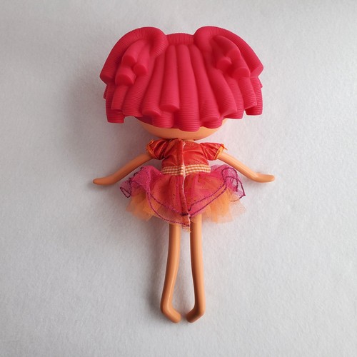 Lote de muñeca Lalaloopsy Tippy Tumblelina 12" y hermanita retorcida 7" y sofá rosa - Imagen 7 de 24