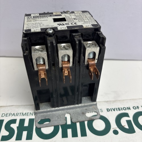 CONTACTOR CUADRADO D 8910DPA43V14 50 AMPERIOS, 600V 40 LB-in - Imagen 3 de 5