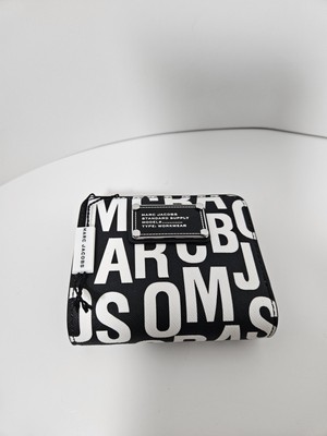 marc jacobs Jumbled Logo Wallet White/black | eBay