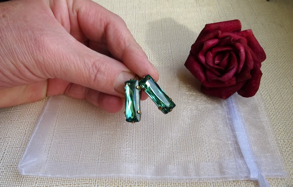 Original antike Ohrringe mit Smaragdgrünen Steinen! Traumhaft schön-ca 7gr. - Bild 4 von 4