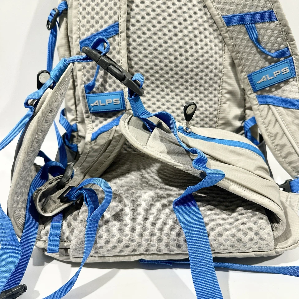 Рюкзак ALPS Mountaineering Canyon 30 л для походов на открытом воздухе легкий для путешествий б/у в отличном состоянии - Изображение 4 из 4