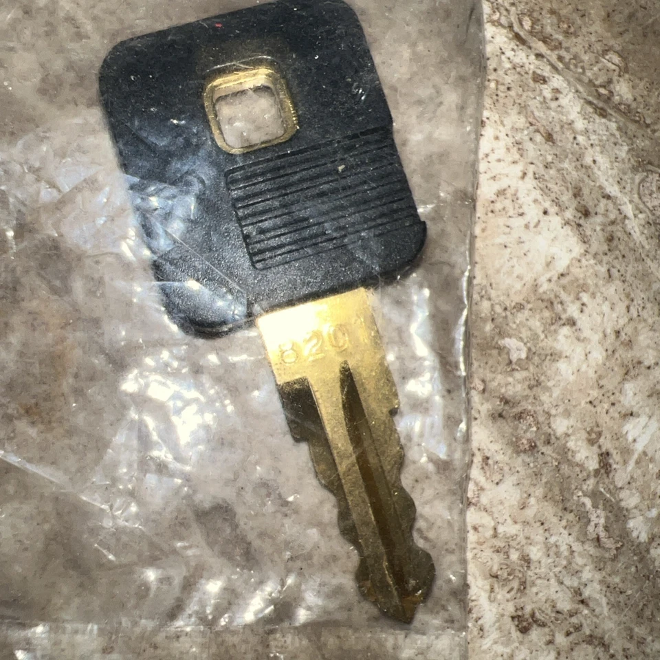 Original Genuine Craftsman Tool Box Replacement Key #QB-8201 - Image 2 of 3