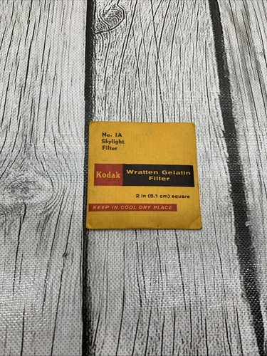 Kodak WRATTEN 1A SKYLIGHT FILTER 2X2 - Picture 2 of 7