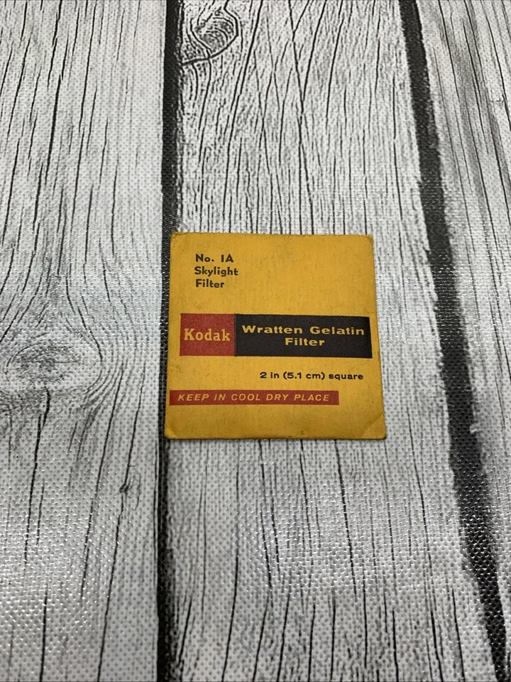 Kodak WRATTEN 1A SKYLIGHT FILTER 2X2 - Image 2 of 4