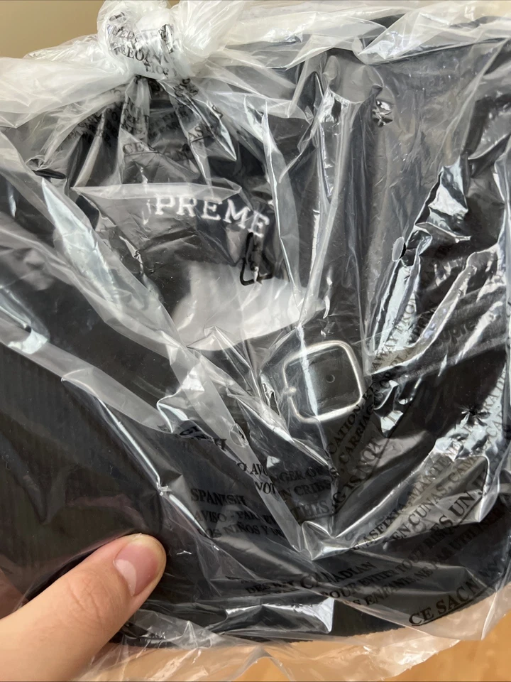 Veludo Supreme Script 6 painéis — Preto — Pulseira de couro - Imagem 2 de 2