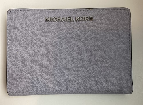Michael Kors Slim Wallet, Lavendar with card holder - Picture 1 of 13