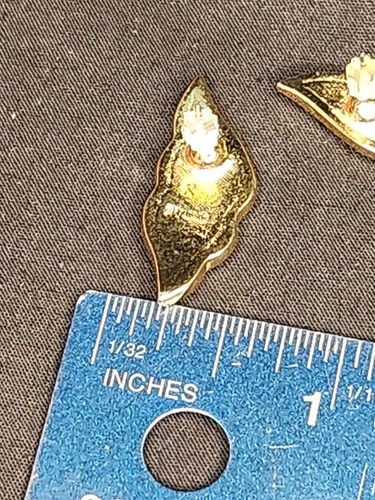 Vintage Napier Goldtone & Cream Enamel Shell Shaped Post Earrings Pierced Ears - Picture 5 of 5