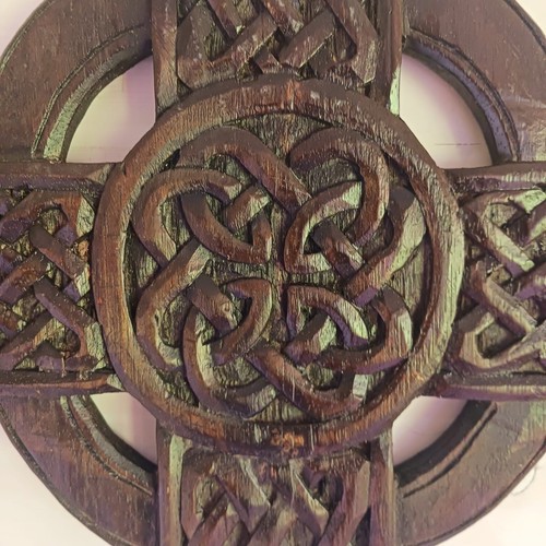 Long Wooden Celtic Cross - Picture 3 of 4