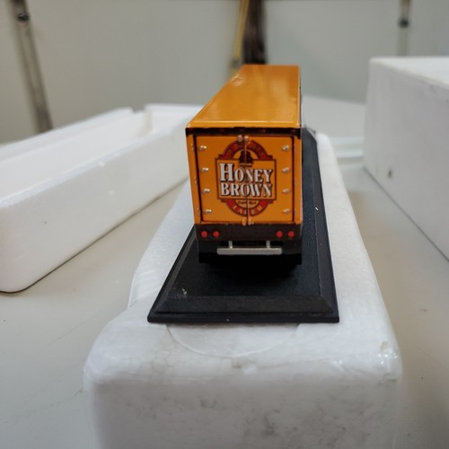 HONEY BROWN LAGER BEER TRUCK SEMI 18 WHEELER CCY05 CH600 MATCHBOX ULTRA - Picture 6 of 9