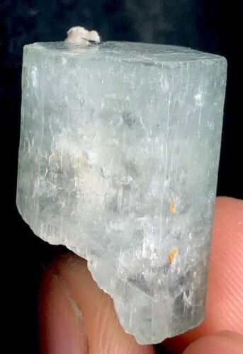 Natürlicher seltener zweifarbiger Beryll auch Aqua Morganit genannt mit schwarzem Turmalin - Bild 3 von 6