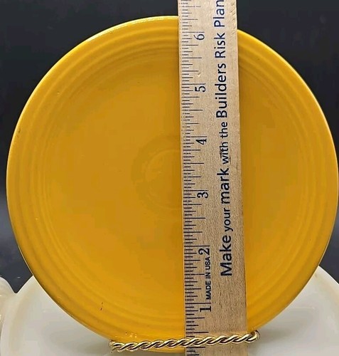 Fiesta 6" Bread and Butter Plate in Original Yellow Glaze (Circa 1936-1969)-Mint - Picture 2 of 4