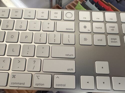 Apple Magic Tastatur mit Touch ID und Ziffernblock für Mac Modelle - silber - Bild 4 von 7