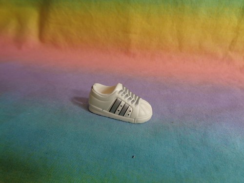 Barbie Flavas Doll White Silver & Black Replacement Single Sneaker Tennis Shoe - Picture 3 of 6