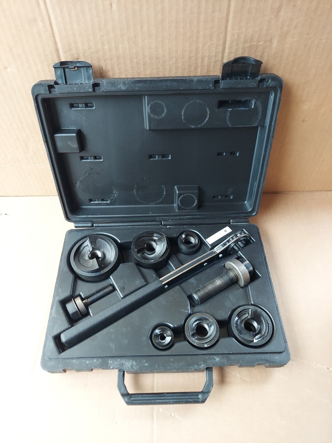 KLEIN TOOLS Knockout Punch Set with Wrench 53732SEN, Used Inox Wind