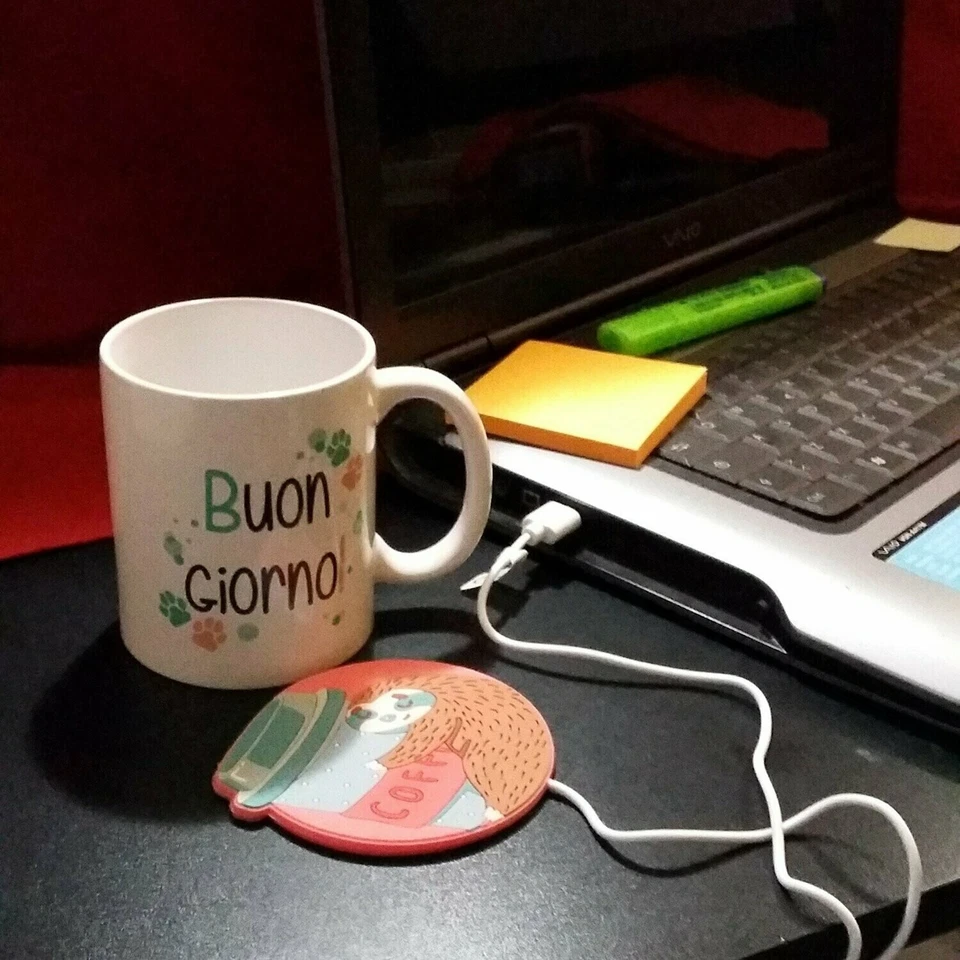 Idea regalo Natale scaldatazza con usb Dynit distribuito da Seven - Immagine 3 di 3