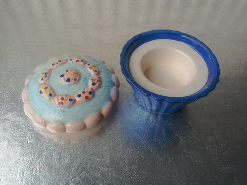 Moorlands Pottery "Cup Cakes" - Picture 3 of 5