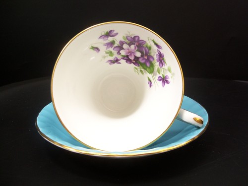 John Aynsley #2974 Bone China England Light Blue Violets Tea Cup and Saucer - Picture 9 of 11