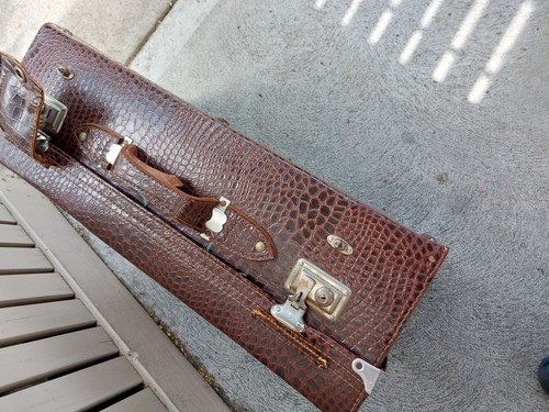 Vintage antique Suitcase Leather crocodile style crock pattern - Picture 15 of 19