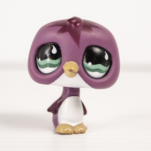Littlest Pet Shop #676 Plum Dark Purple Penguin Green Teardrop Eyes Authentic - Picture 1 of 8