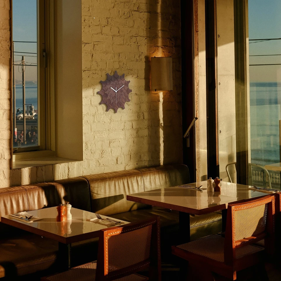 Walnut veneered plywood clock in dark brown - Cogwheel walnut - Image 2 of 4