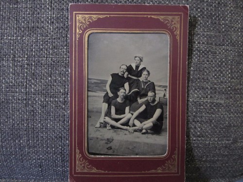 Great Tintype of a group of male/female bathers, c. 1880s-90s! - Picture 1 of 3