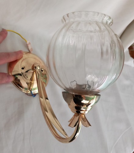 Set Of 3 Vintage Brass Leaf Design Sconce Wall Light Glass Shades Cottage - Picture 3 of 9