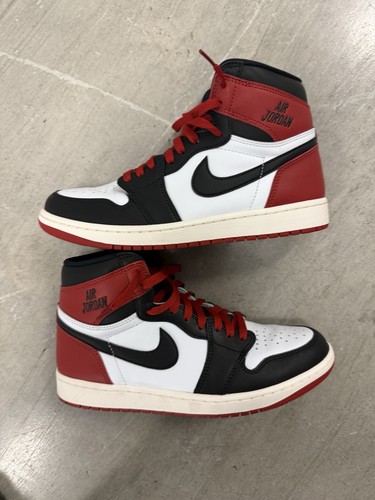 Jordan 1 Retro Alto OG 'Puntera Negra Reimaginada' Talla 9 Para Hombre con Caja - Imagen 2 de 5