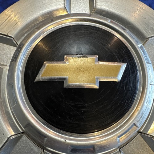 Chevrolet GM Silverado Tahoe 1500 9596343 OEM Single Wheel Center Cap 6 Lug - Picture 2 of 16