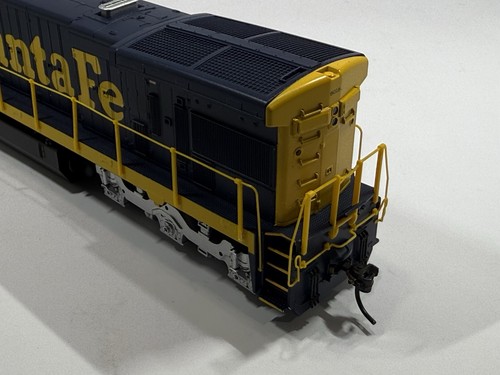 Broadway Limited GE C30-7 Santa Fe ATSF #8018 DCC/Sound Paragon3 - Picture 5 of 10