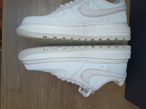 New Nike Mens Sz 10 Women 11.5 Air Force 1 Luxe Sneakers Summit White DD9605-100 - Picture 10 of 17