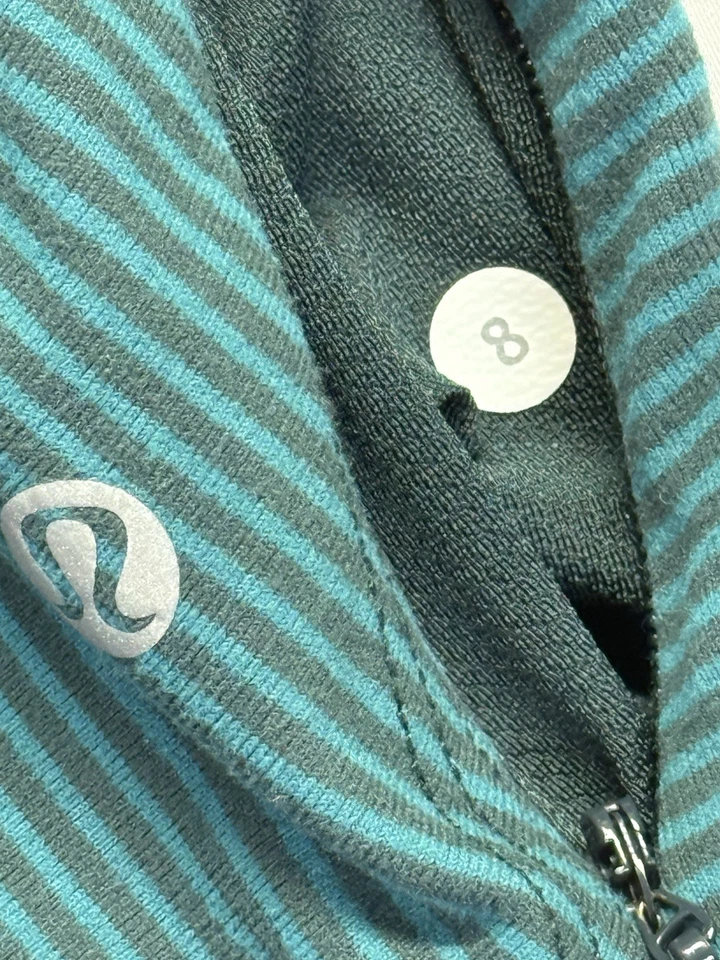 Camisa Lululemon Feminina 8 Swiftly Tech Verde Manga Longa Polegares Leve - Imagem 3 de 4