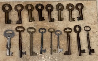 Lot Of Vintage Brass Hollow Barrel Skeleton Keys Railroads Adlake B&O C&O IHB