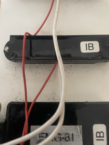 emg 81 Pickup Set With Pick Guard Not Tested - Picture 5 of 13