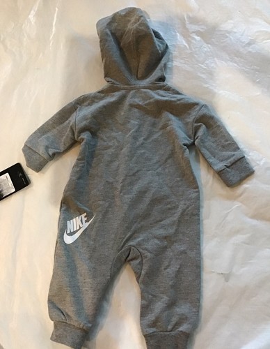 NWT NIKE Baby 1-PC Hooded Long Sleeve Gray White Romper Size 3M - Picture 3 of 3
