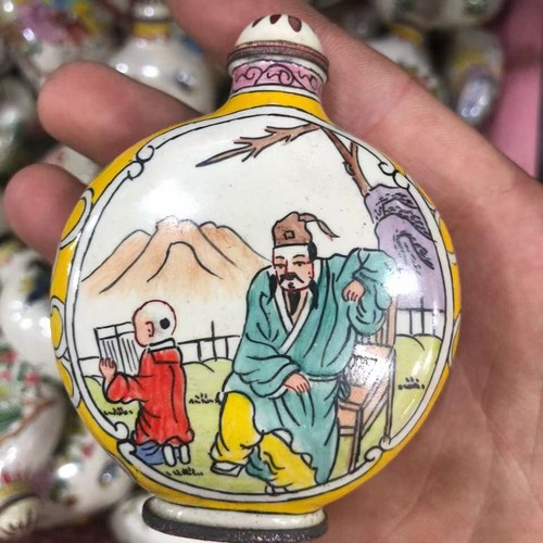 A Blind Box of A Chinese Antique Porcelain Wrapped Copper Tire Snuff Bottle - Picture 5 of 6