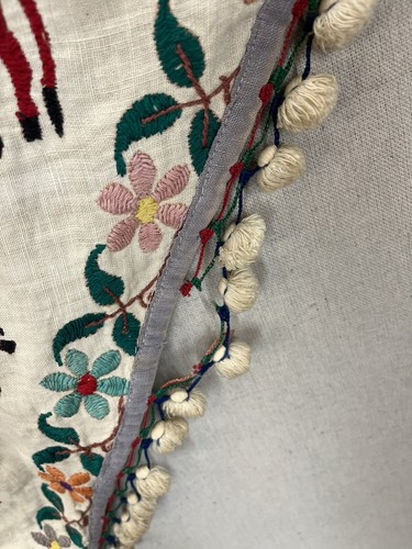Vintage Antique Embroidered Indian Toran - Picture 7 of 7